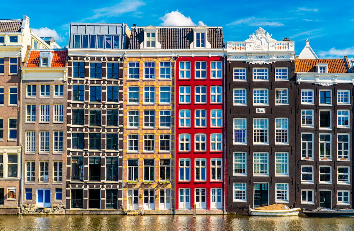 Amsterdamse grachtenpanden op erfpachtgrond, voorbeeld van woningen op gemeentelijke erfpacht