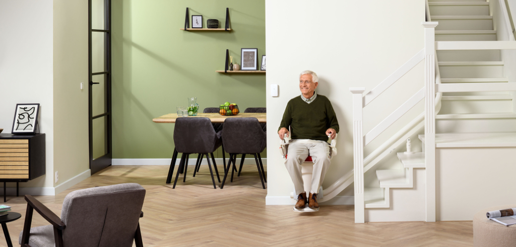 traplift in een woning als oplossing om langer zelfstandig thuis te blijven wonen