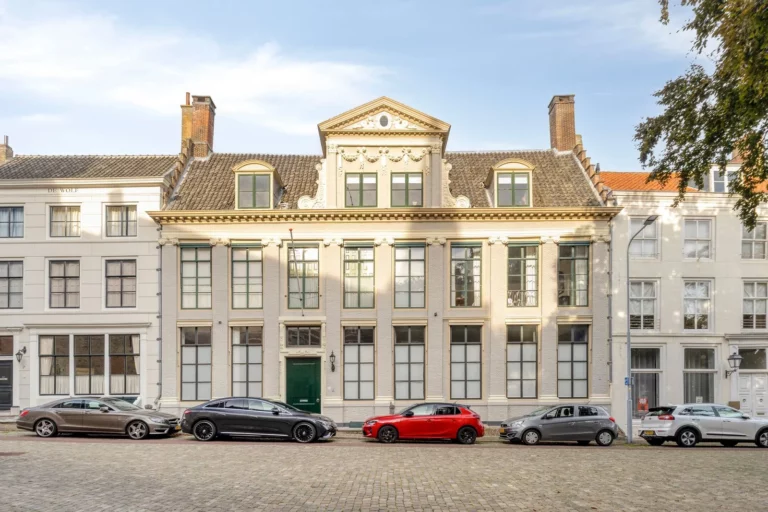 Balans 11 in Middelburg, rijksmonumentaal herenhuis in het historische centrum