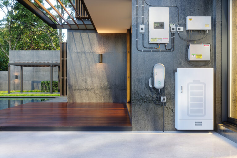 Thuisbatterij bij een moderne woning