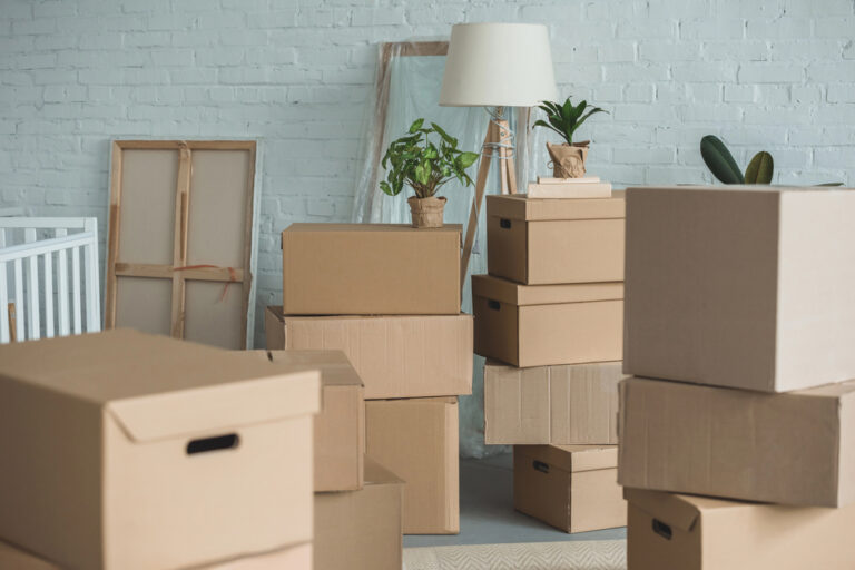 Bod geaccepteerd? Zo plan je je verhuizing van koopcontract tot sleuteloverdracht