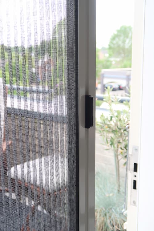 Detail van het plisségaas en profiel van de Grandeur SE-100