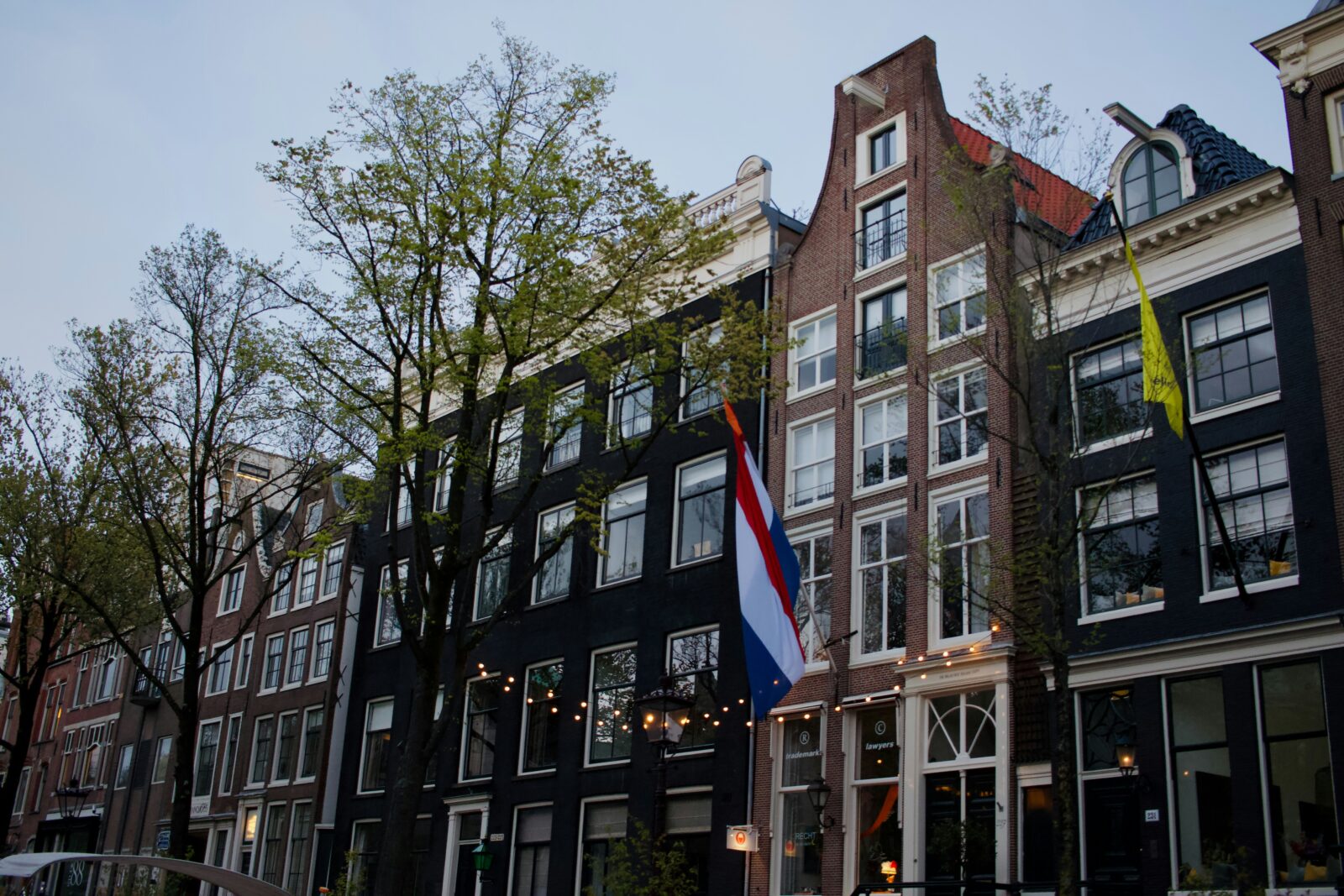 De Nederlandse vlag uithangen